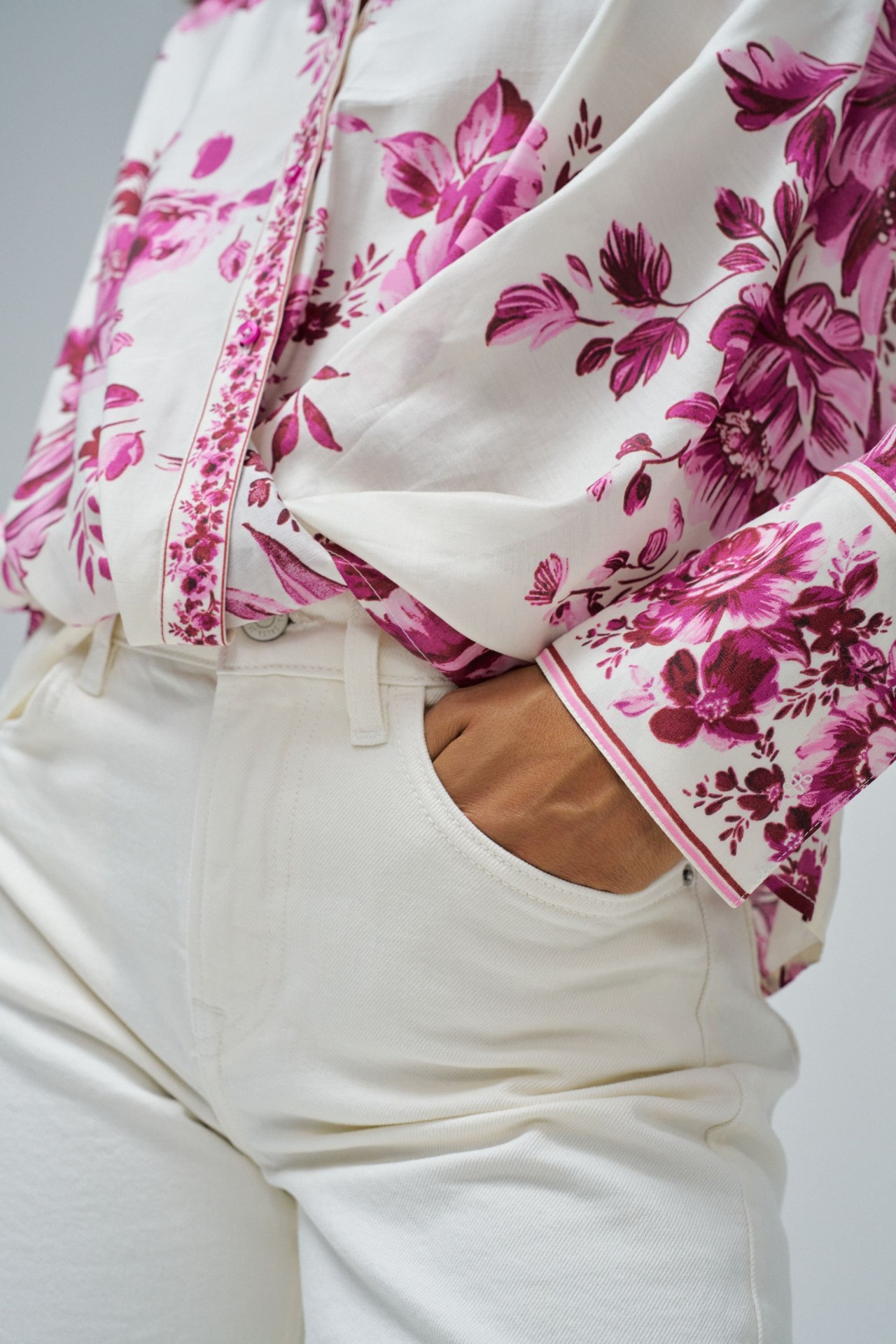 TOP MIT BLUMENMUSTER