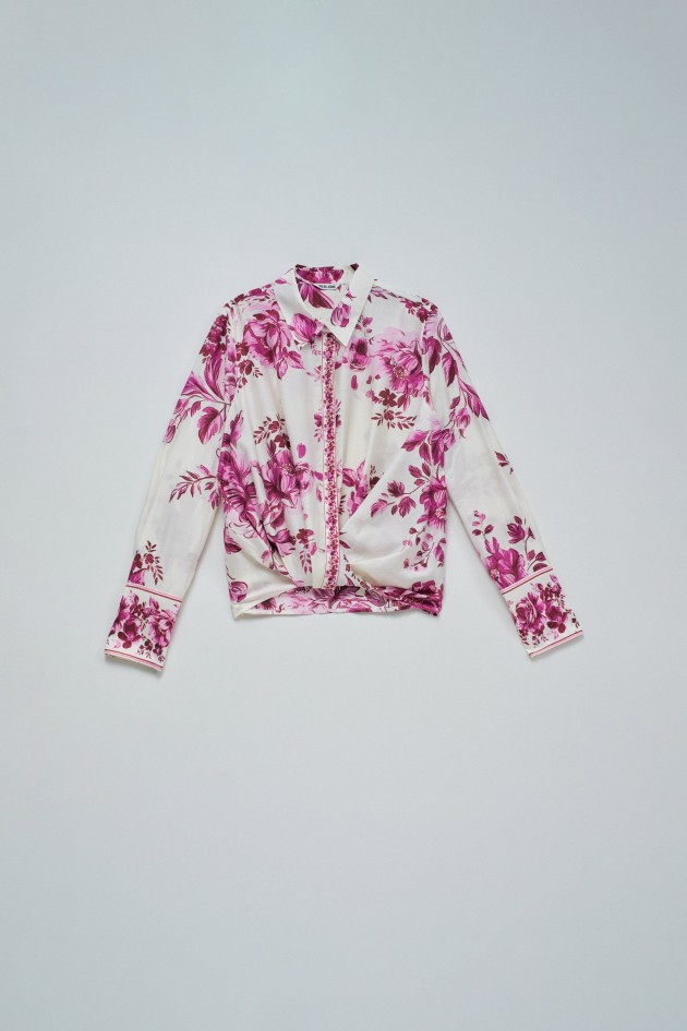 BLUSA CON ESTAMPADO FLORAL