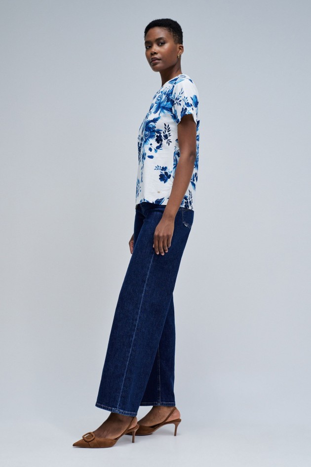 T-SHIRT WITH FLORAL PATTERN