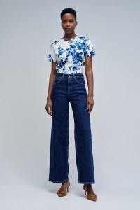 T-SHIRT WITH FLORAL PATTERN T-SHIRT WITH FLORAL PATTERN