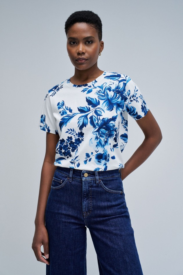 T-SHIRT COM PADR�O FLORAL