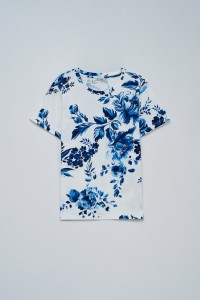 T-SHIRT WITH FLORAL PATTERN T-SHIRT WITH FLORAL PATTERN
