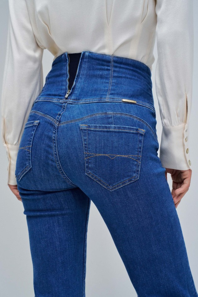 DIVA FAITH PUSH IN FLARE JEANS