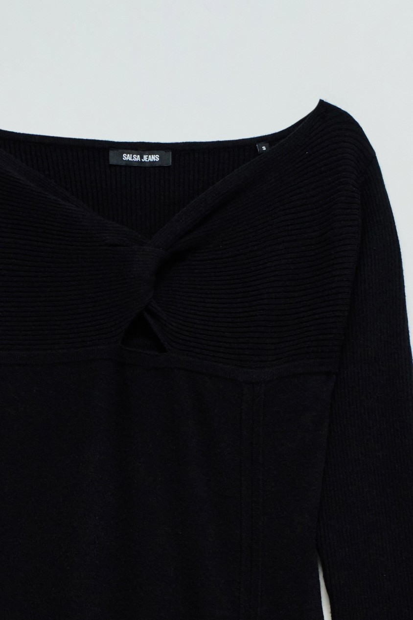 DRESS IN KNIT