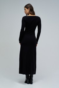 VESTIDO EM MALHA