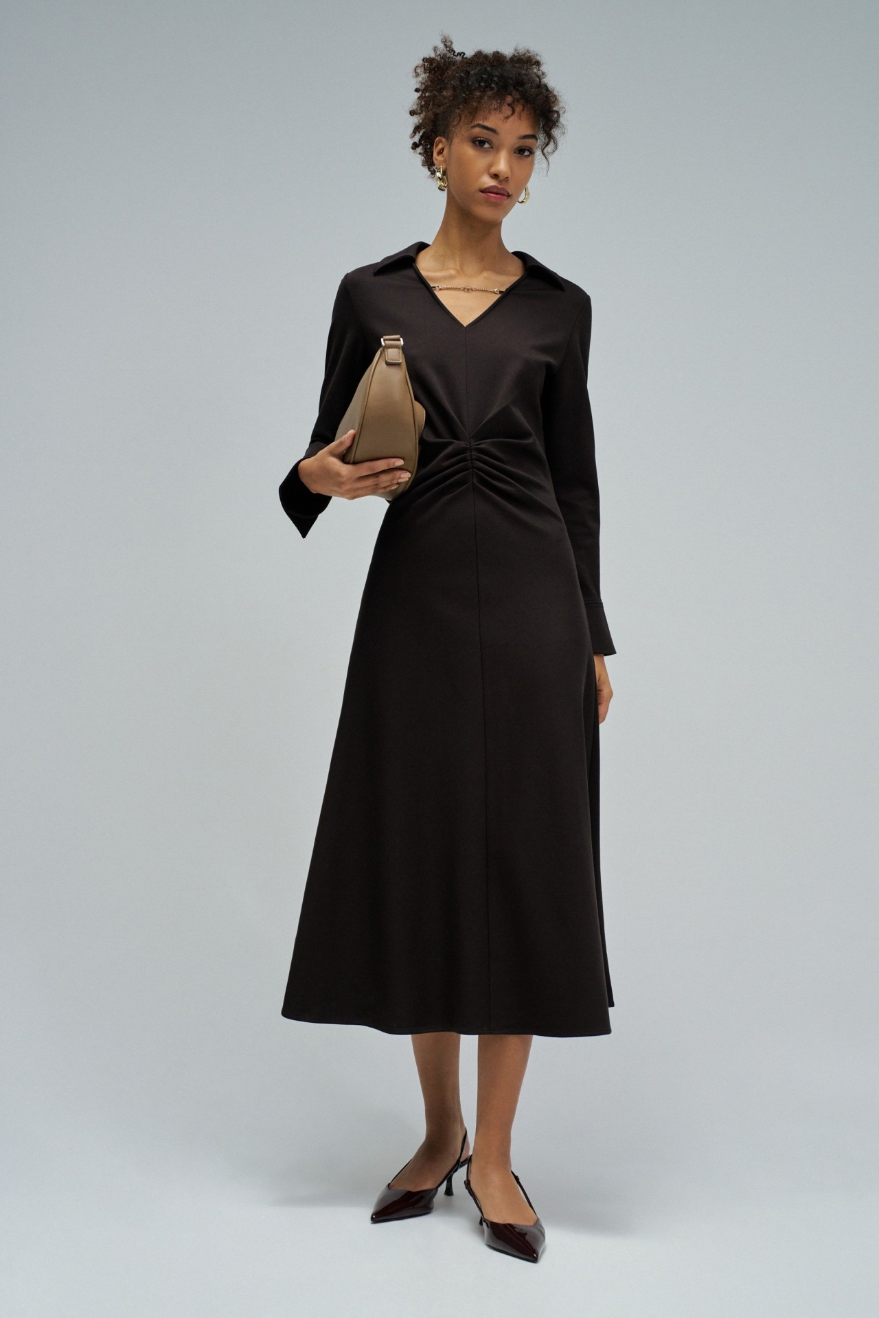 VESTIDO MIDI EM MALHA