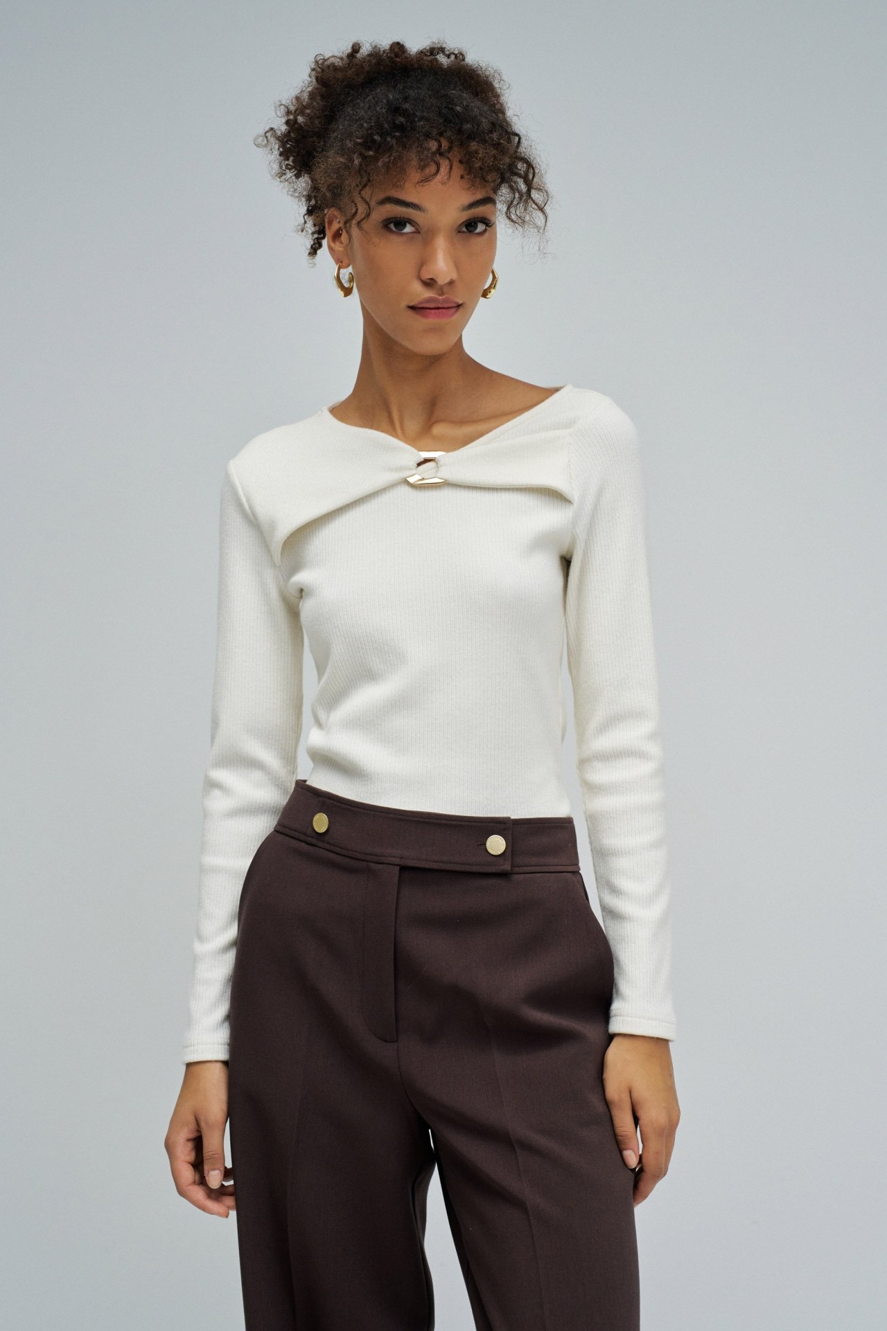 RIBBED KNIT SWEATER