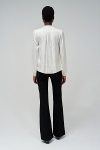 CHEMISE AVEC D�TAIL DE NOEUD