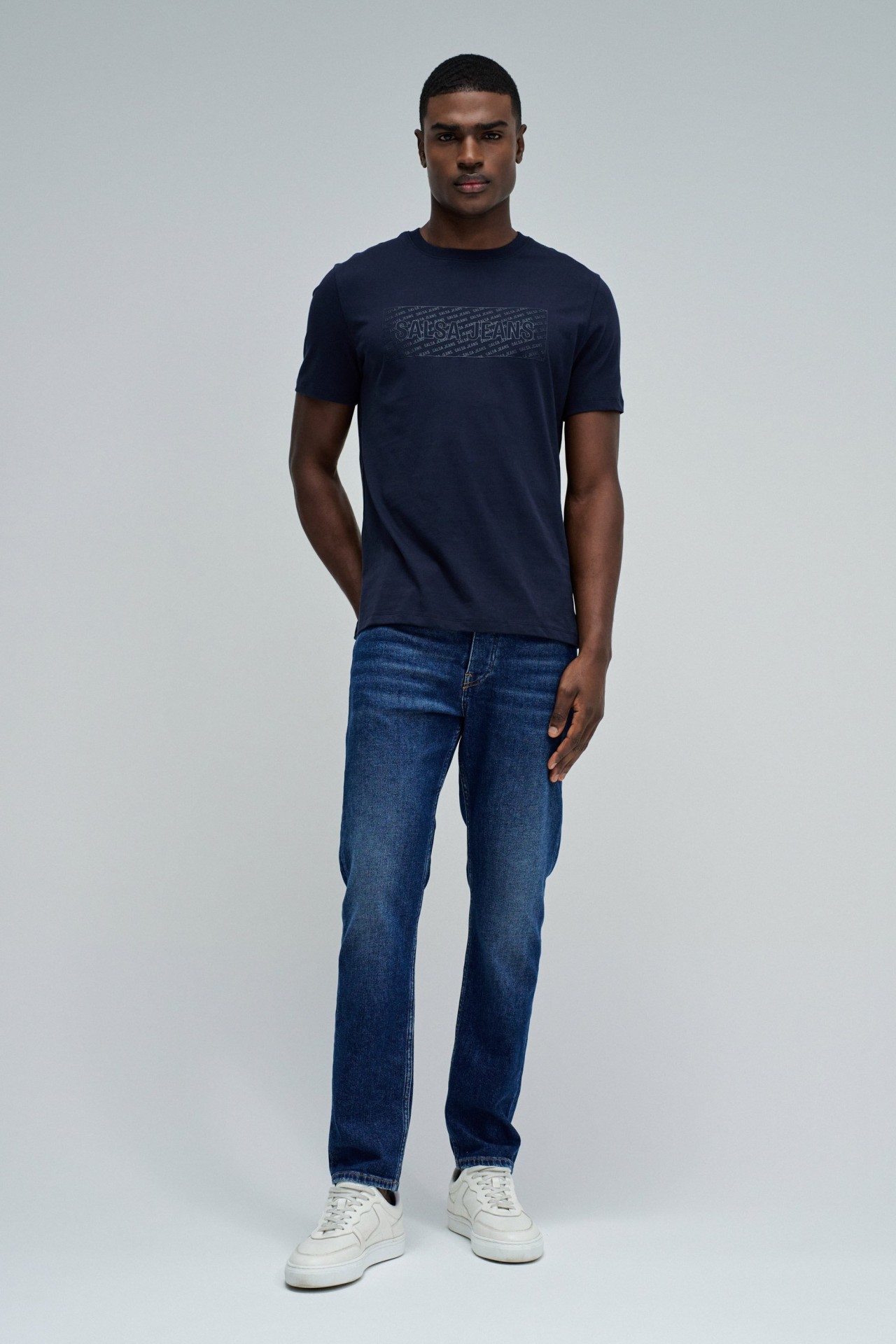 T-SHIRT CON BRANDING
