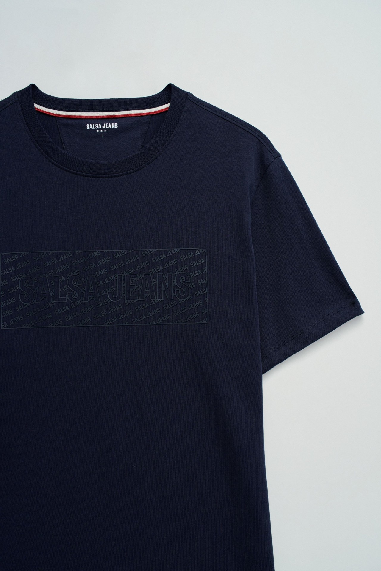 T-SHIRT CON BRANDING