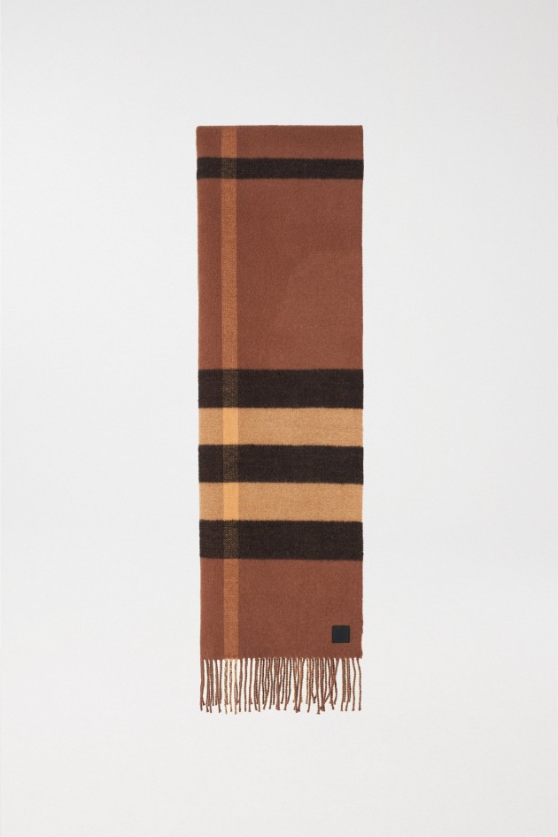 SCARF WITH CHECK PATTERN