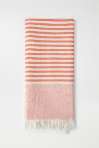 SERVIETTE EN COTON � RAYURES FINES
