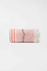 SERVIETTE EN COTON � RAYURES FINES