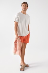 SERVIETTE EN COTON � RAYURES FINES
