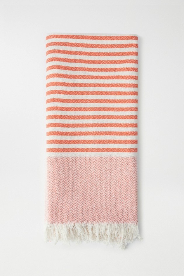 SERVIETTE EN COTON � RAYURES FINES