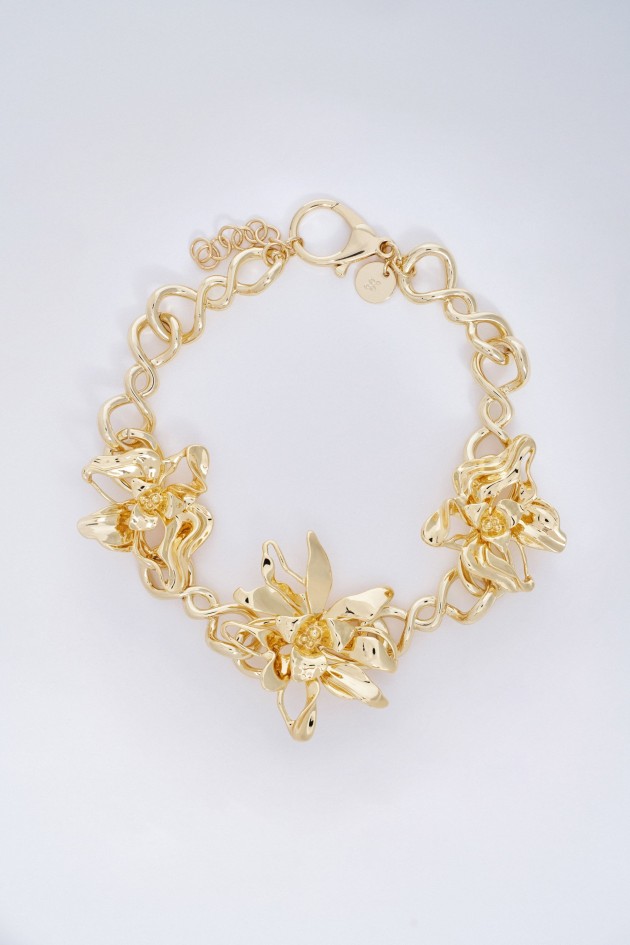 COLLAR CON FLORES