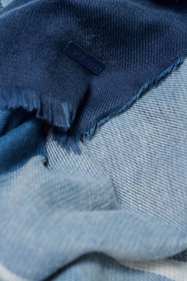 REVERSIBLE SCARF