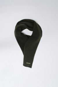 �CHARPE EN MAILLE