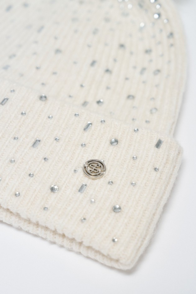 WOOLLY HAT