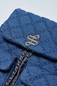 MOCHILA EM DENIM
