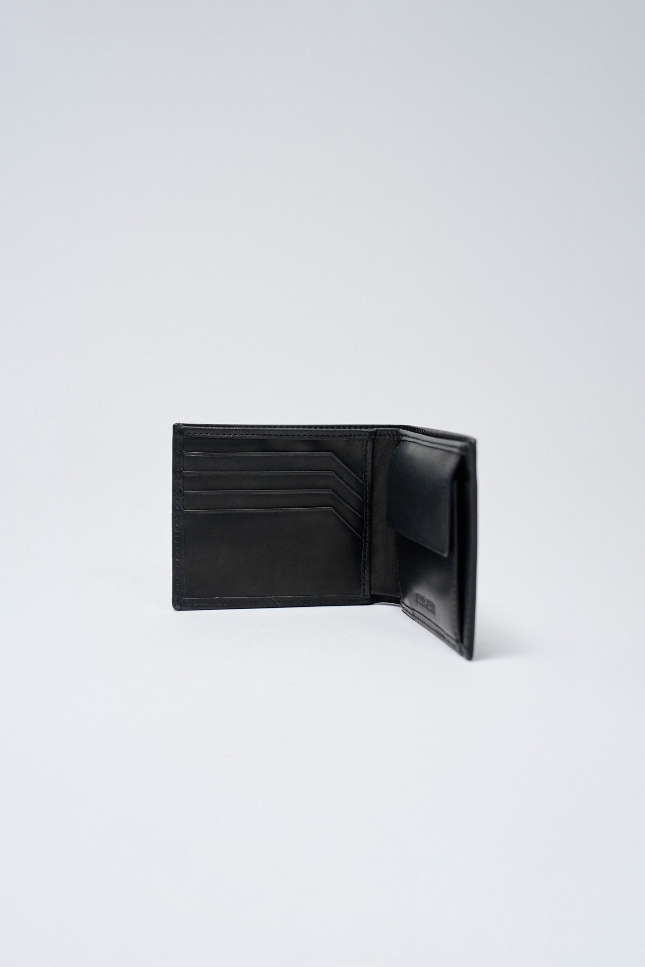 PORTEFEUILLE EN CUIR