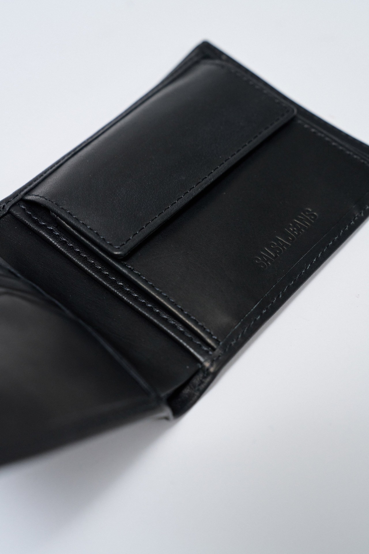 PORTEFEUILLE EN CUIR