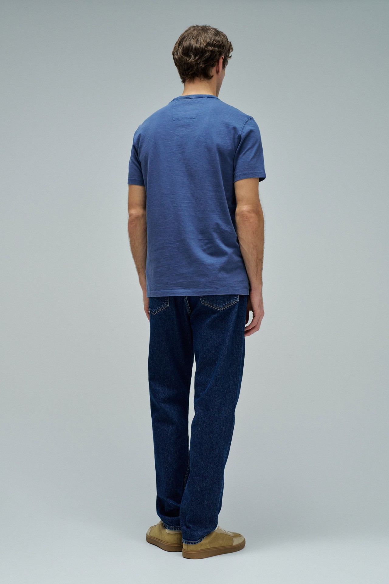 T-SHIRT AVEC BRANDING