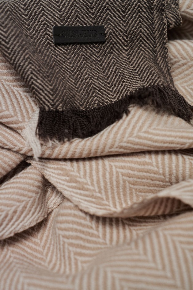 WOOL SCARF