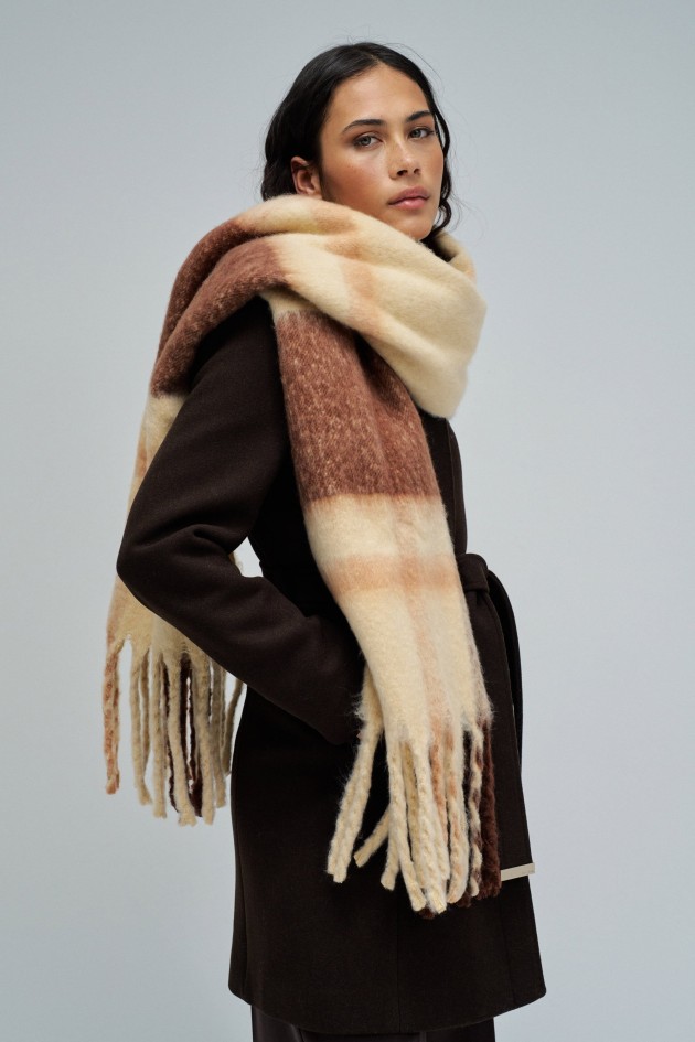 CHECKED SCARF