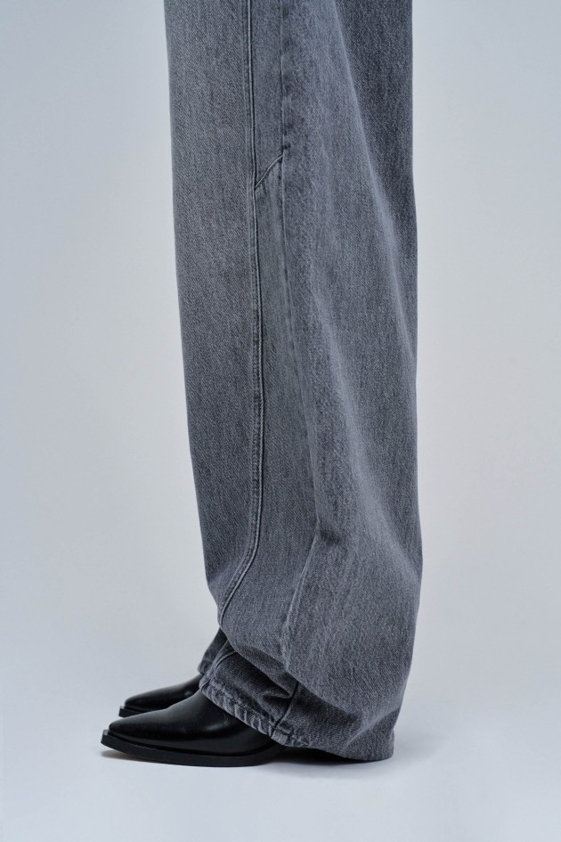 BARREL JEANS