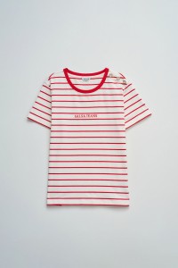 T-SHIRT DE RISCAS COM BRANDING