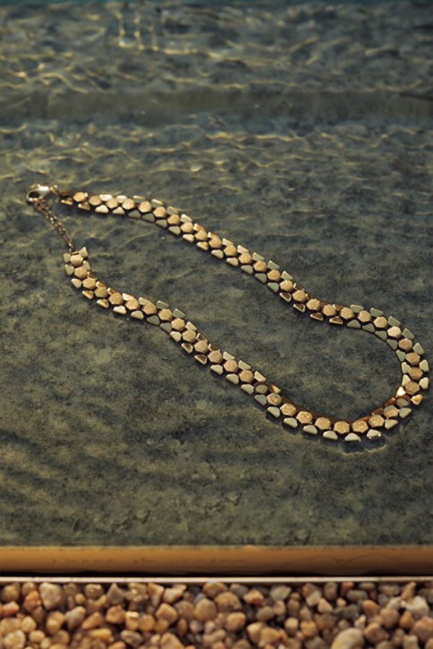 SHORT CHAIN NECKLACE