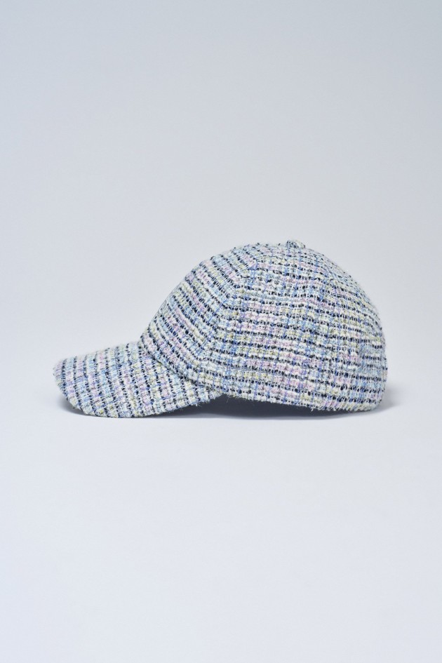 BONÉ EM TWEED