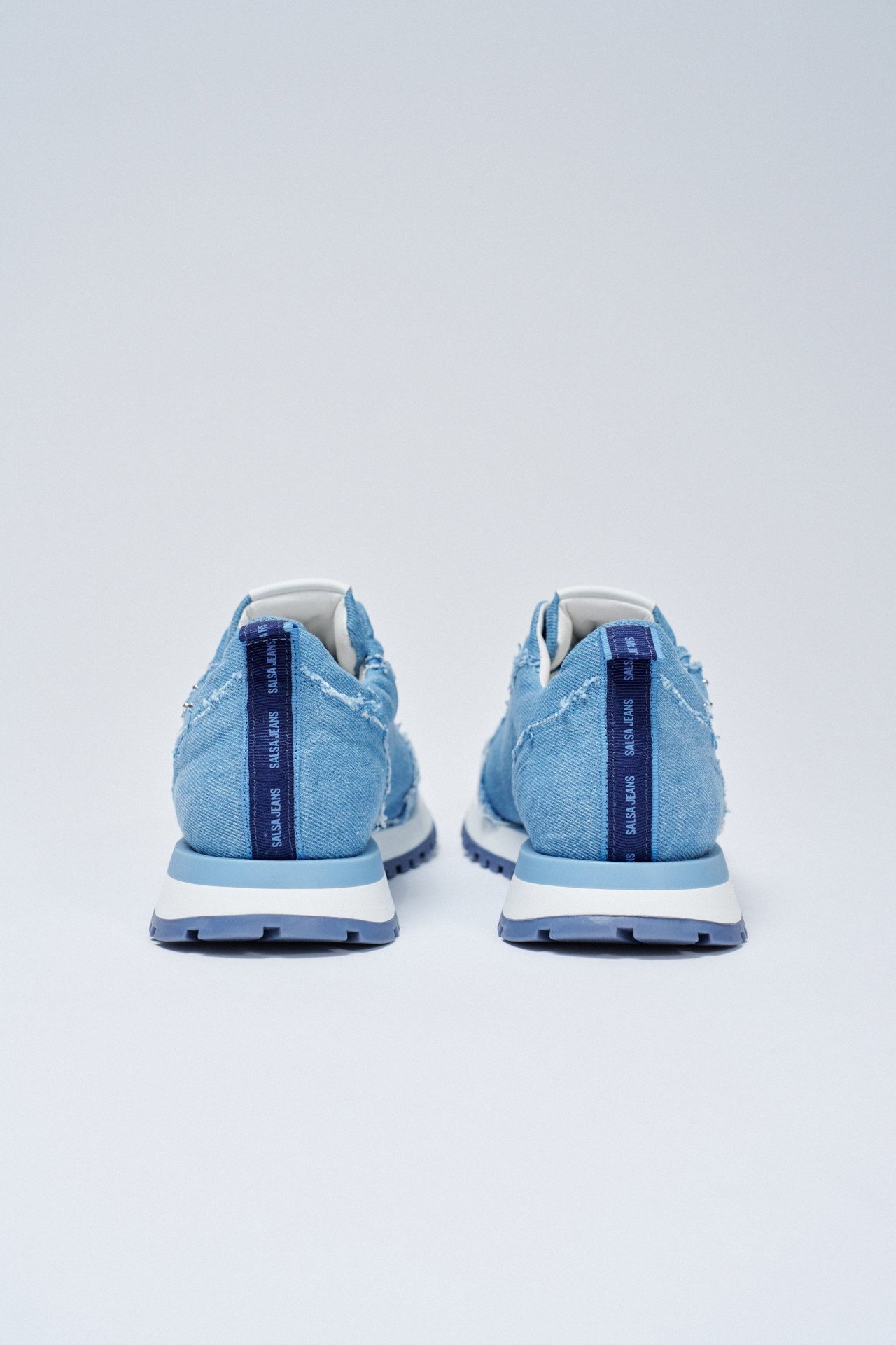 SAPATILHAS EM DENIM