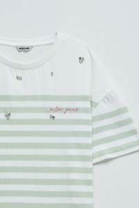 T-SHIRT COM RISCAS