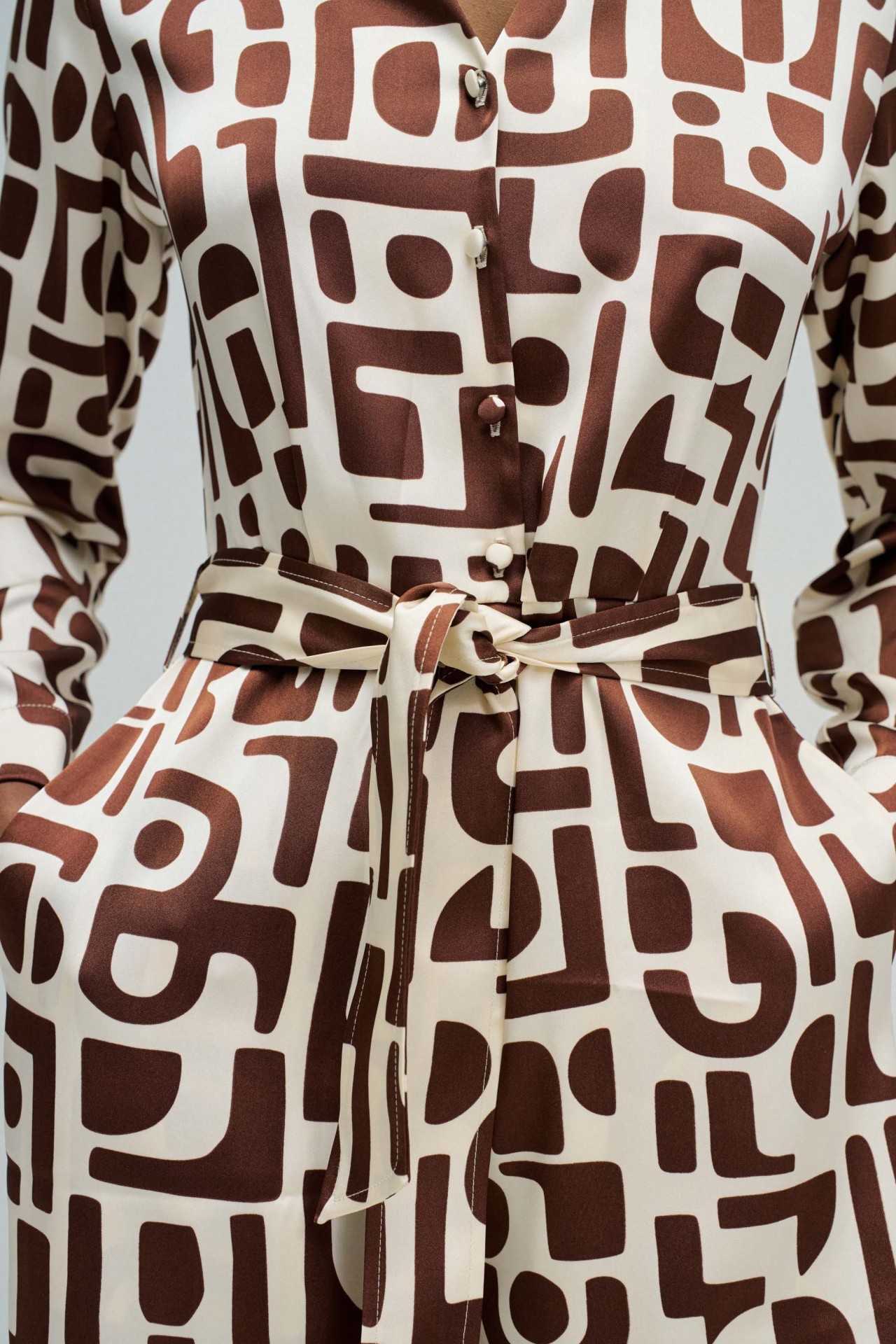 SATIJNEN JUMPSUIT MET PATROON