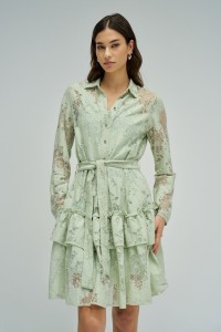 VESTIDO DE RENDA