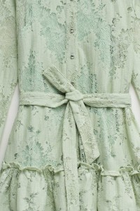 VESTIDO DE RENDA