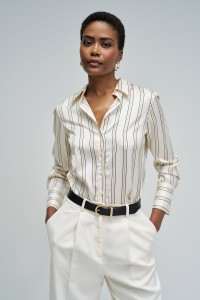 SATIJNEN SHIRT MET STREPEN