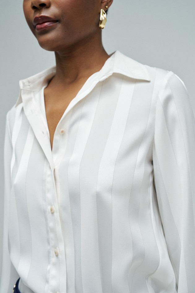 CAMISA ACETINADA COM LUREX