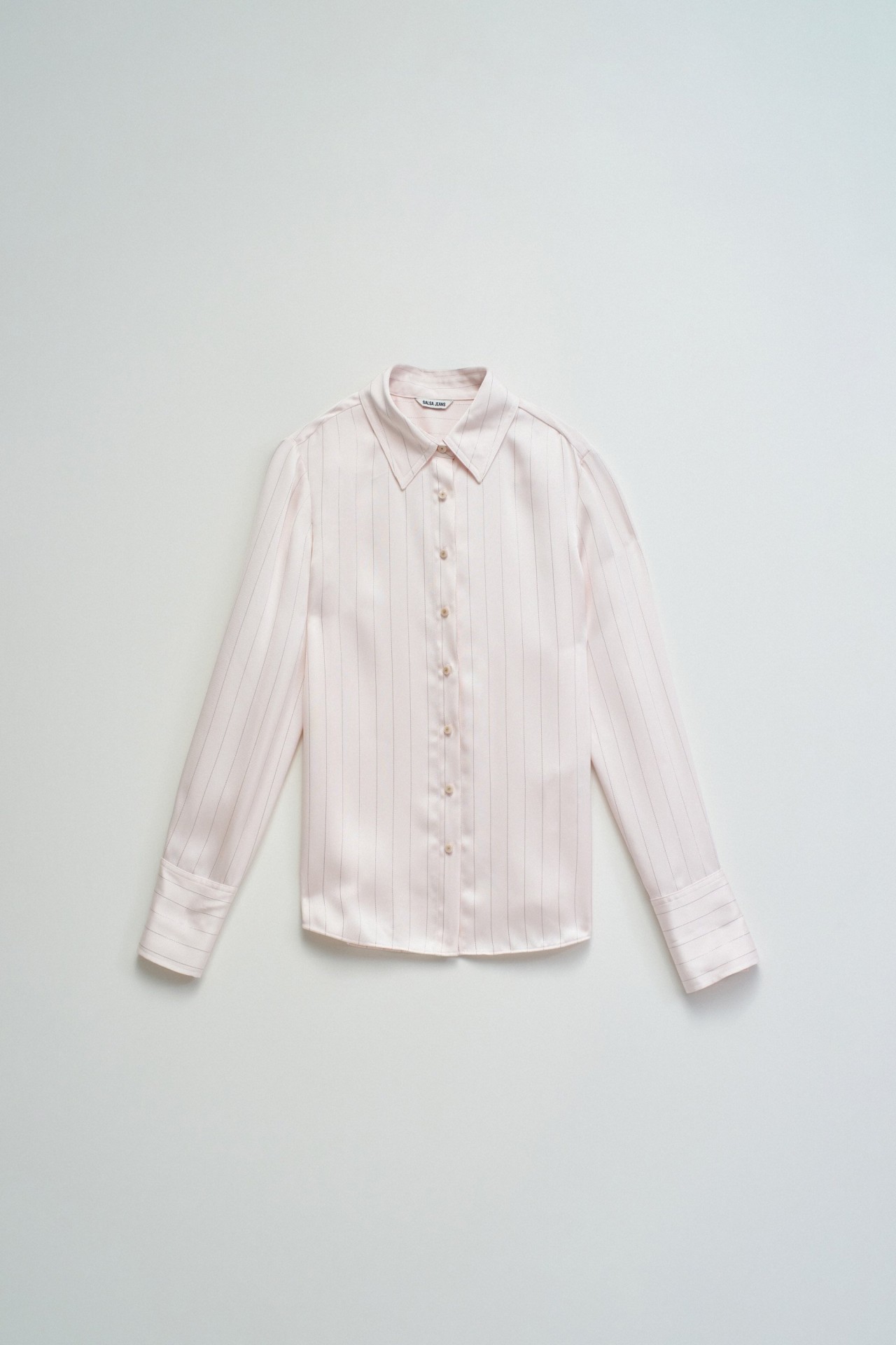 CAMISA ACETINADA COM RISCAS
