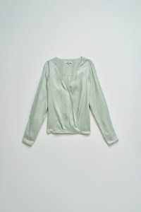 BLUSA ACETINADA