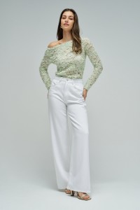 CAMISOLA TEXTURADA COM FLORES