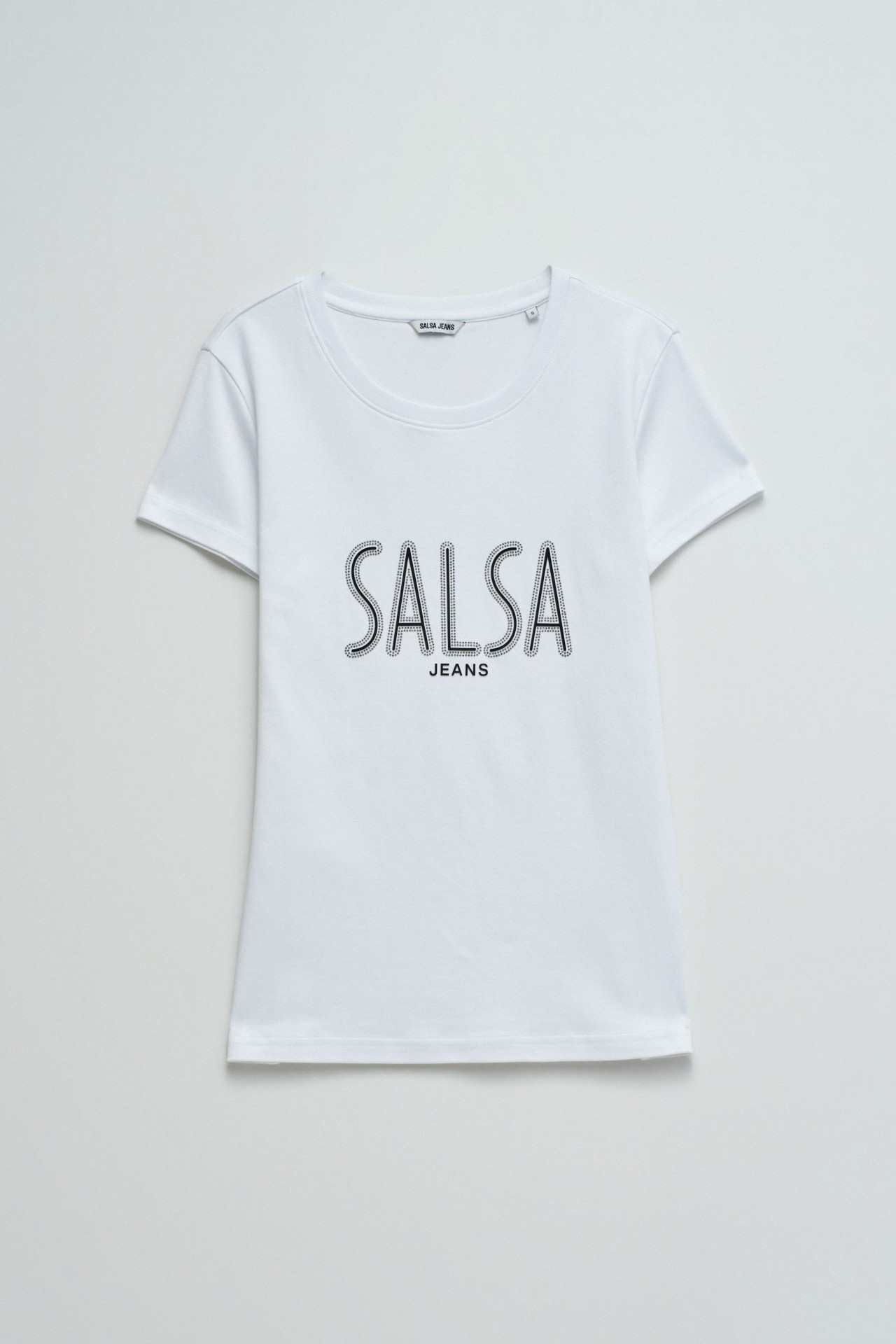 T-SHIRT MIT BRANDING