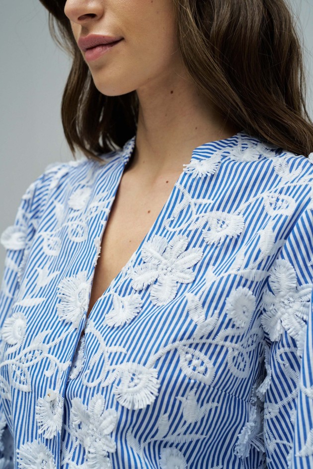 BLUSA COM EFEITO TRIDIMENSIONAL STAR CLUB