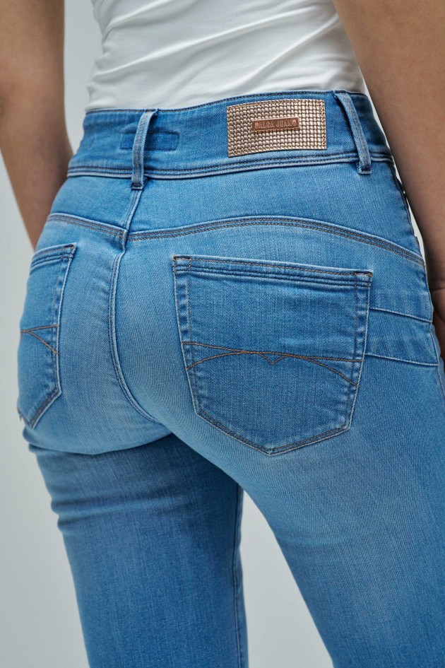 JEANS SECRET PUSH IN STRAIGHT STAR CLUB