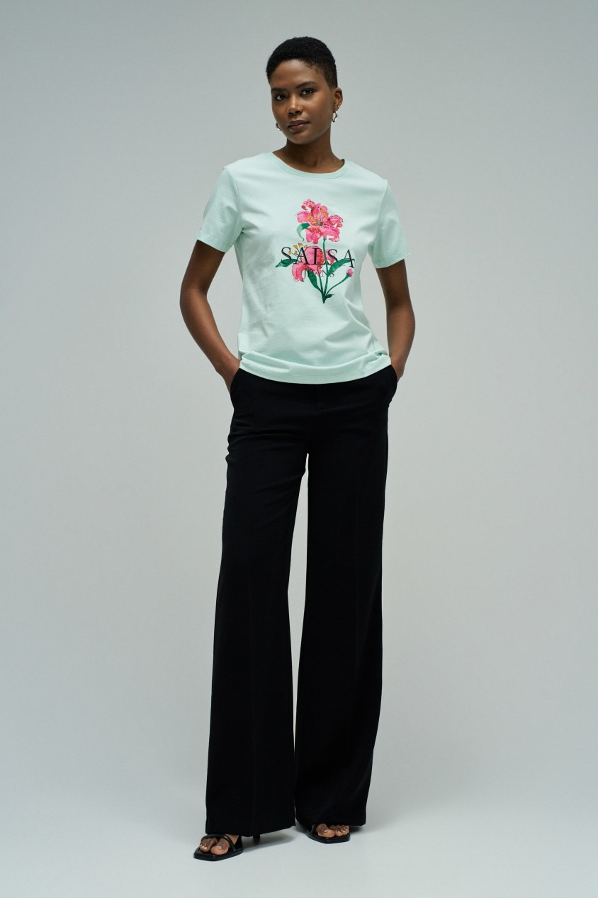 T-SHIRT WITH PRINT AND BRANDING