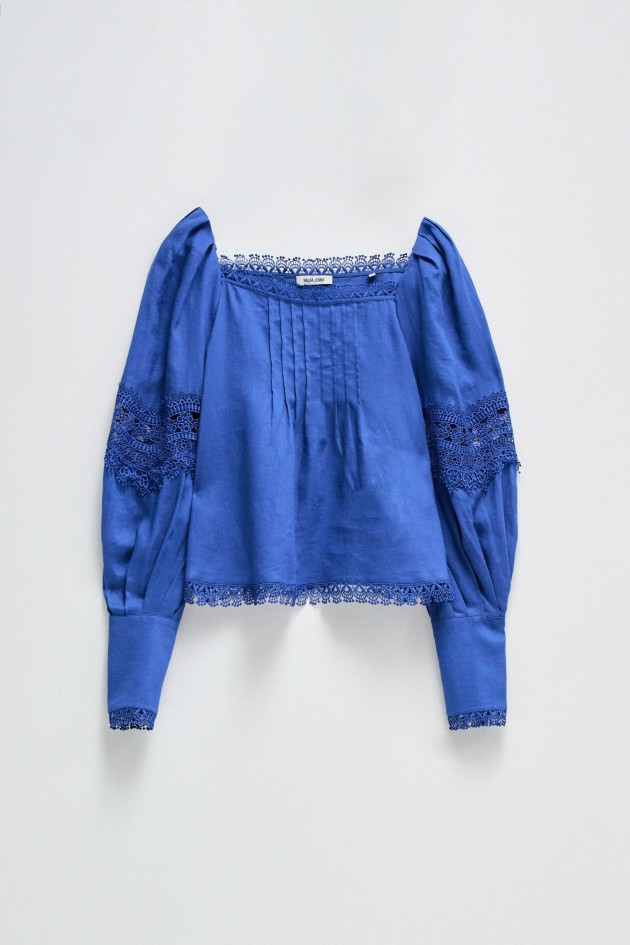 BLUSA DE LINO CON DETALLES DE ENCAJE