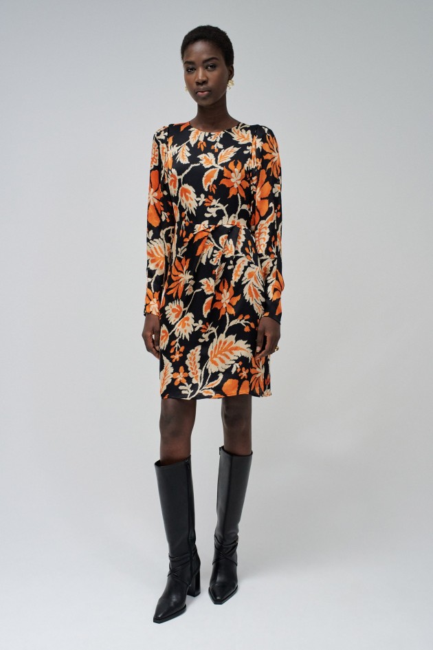 VESTIDO AJUSTADO CON ESTAMPADO FLORAL