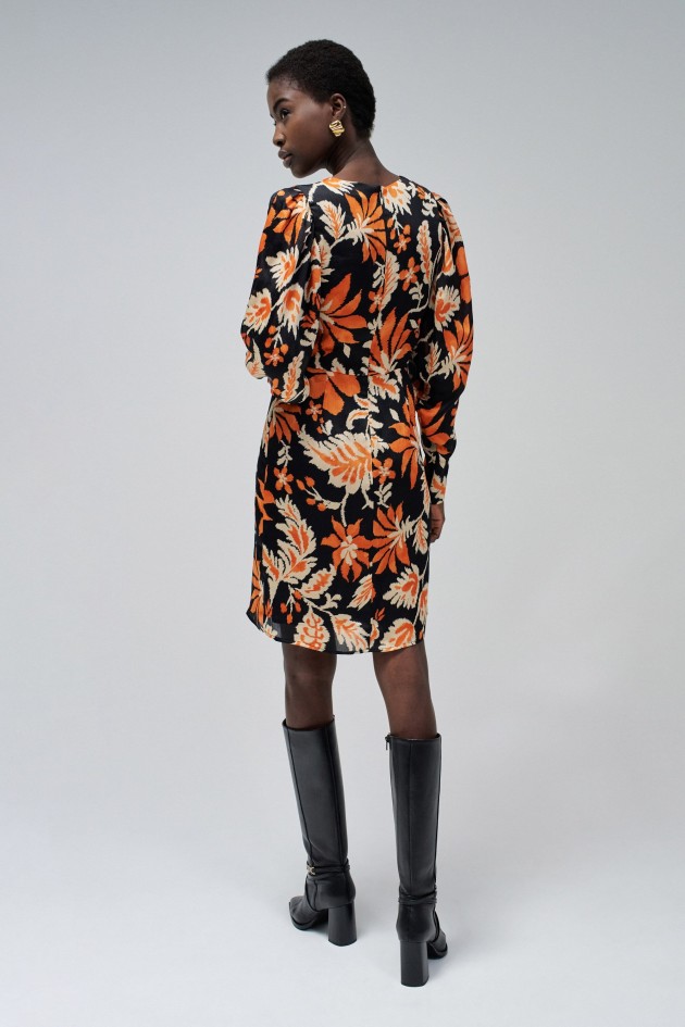 VESTIDO AJUSTADO CON ESTAMPADO FLORAL